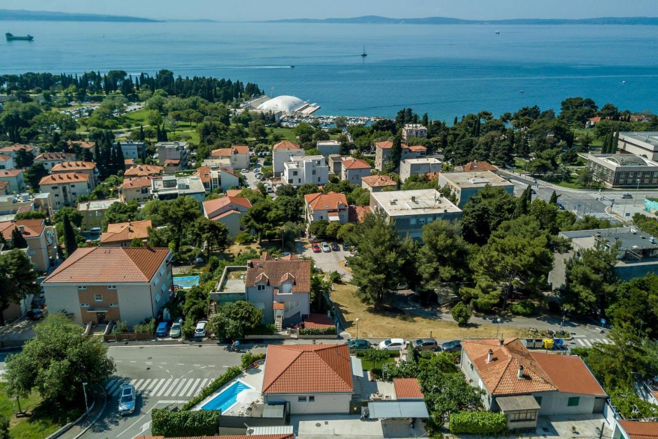 Villa Katess With Heated Pool Сплит Екстериор снимка
