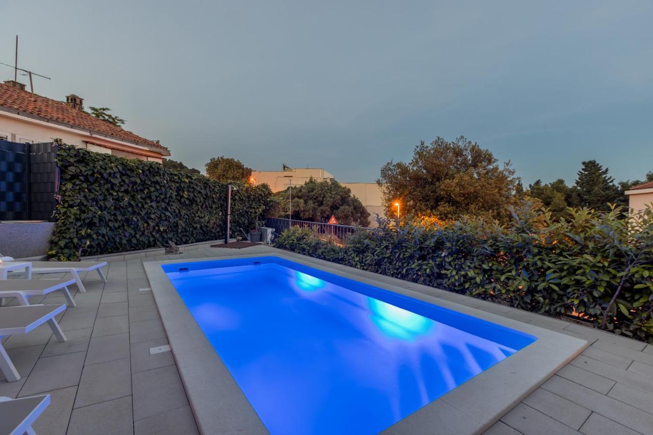 Villa Katess With Heated Pool Сплит Екстериор снимка